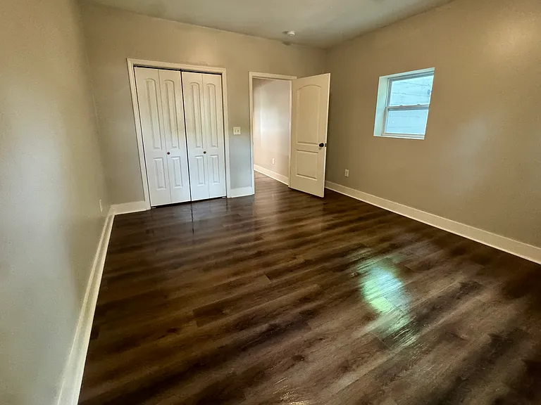 636 N Moore Rd — Photo 11