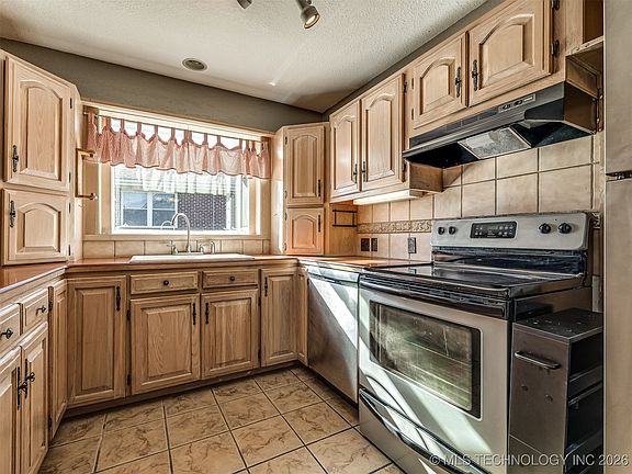 4th image of 4777 Dartmouth Dr
