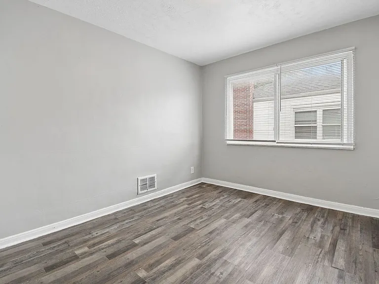 375 S Chase Ave — Photo 8
