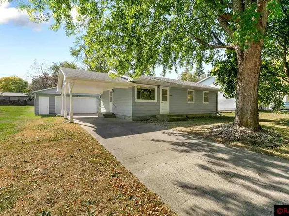 305 Linda Dr, Eagle Lake, MN 56024