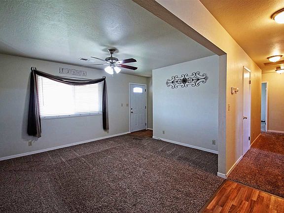 3rd image of 10820 Shasta Blvd