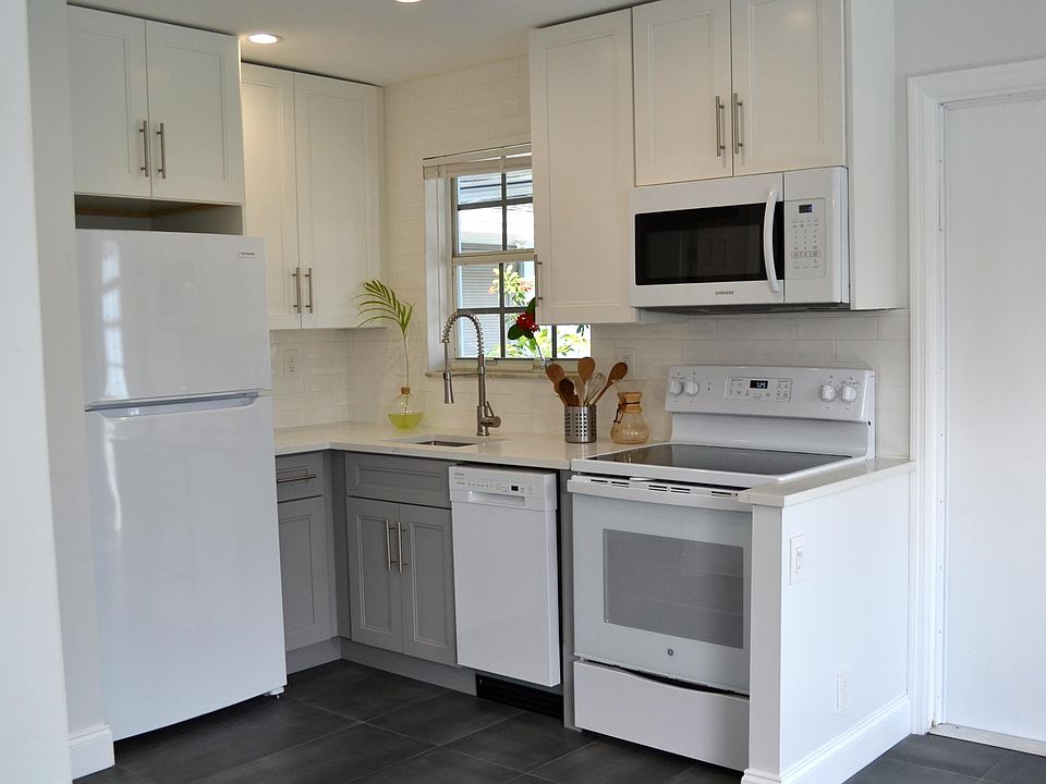 1st image of 133 NW 25th St