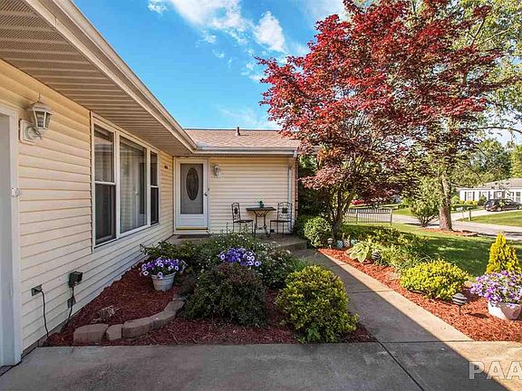 3rd image of 6010 N Graceland Dr