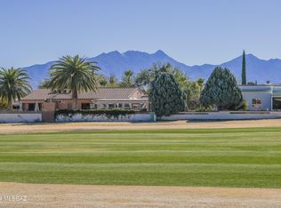 246 E Paseo De Golf, Green Valley, AZ 85614