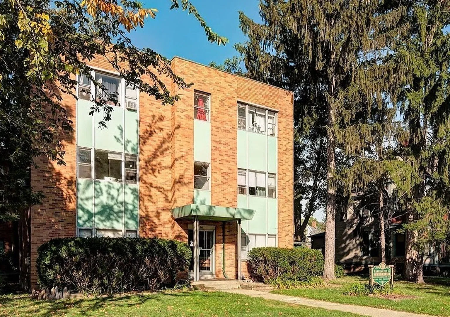 211 N Washington Apartments (Mrs. Havercamp LLC) — Photo 3