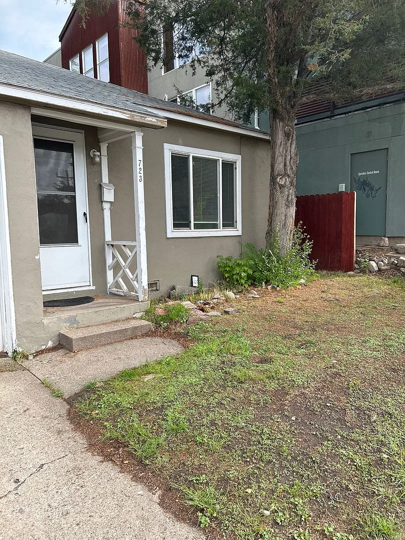 Charming 1 bedroom Duplex — Photo 1