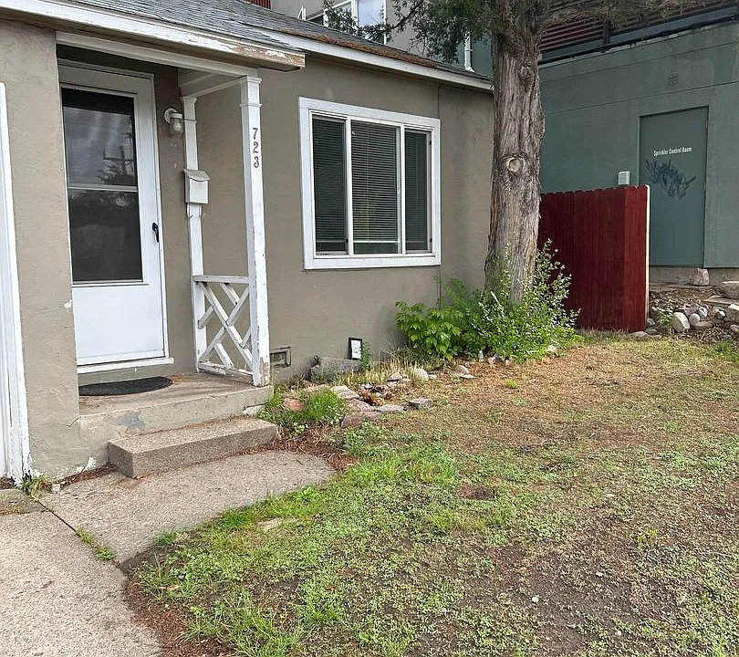 723 E College Dr