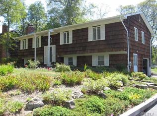 6 Rustic Rd, Yaphank, NY 11980