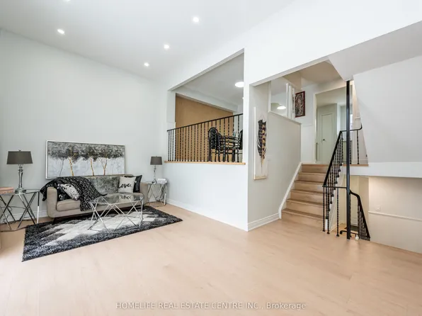 62 McCallum Ct, Brampton, ON L6W 3M4