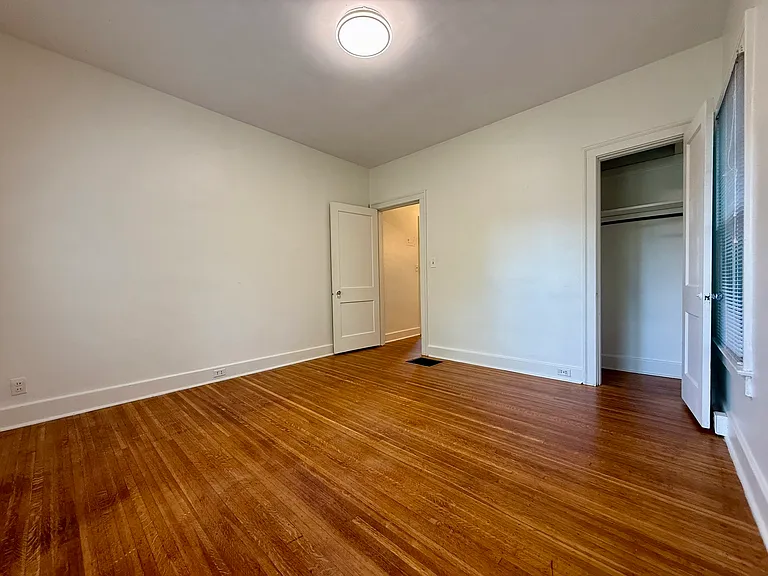 1825 Roanoke Ave #4 — Photo 14