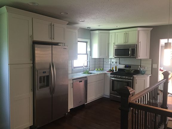 2nd image of 6051 Archwood Ln