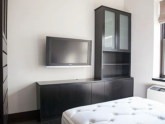 Rented by Bellmarc Realty | media 19