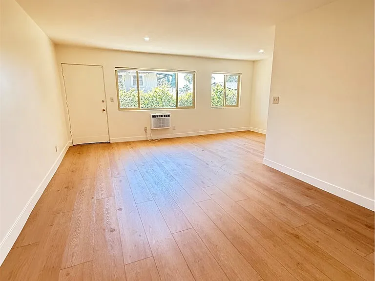 1651 Golden Gate Ave #2 — Photo 5