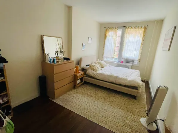 25-54 33rd Street image 15 of 21