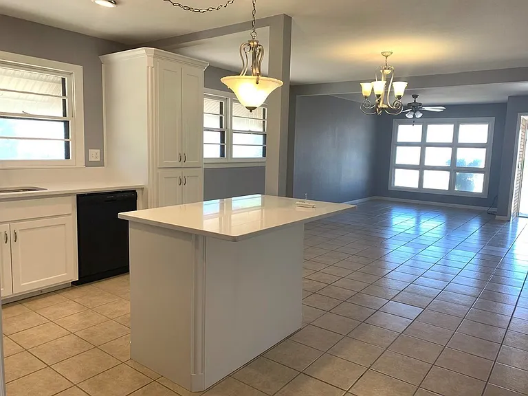 3615 Dawn Ave — Photo 4