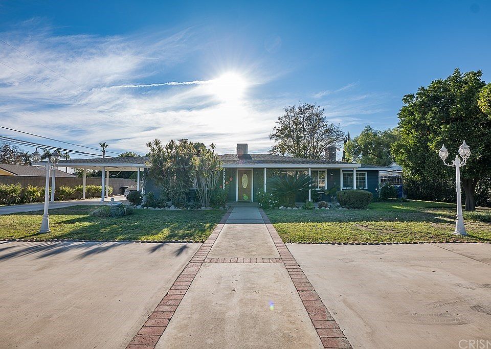 1st image of 8861 Canterbury Ave