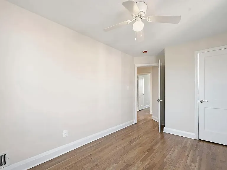 308 Georgia Ave NE — Photo 13