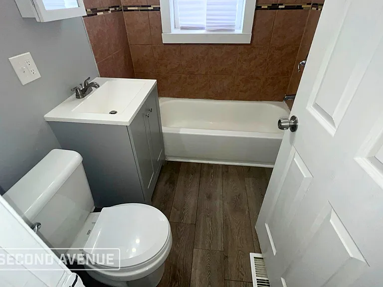 7555 S Prairie Ave — Photo 6