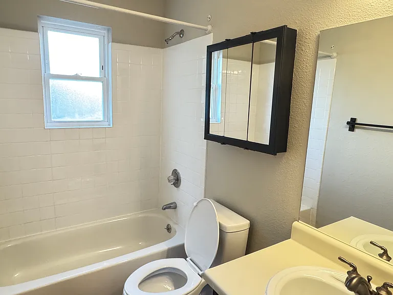 5533 Jennifer Ln — Photo 8