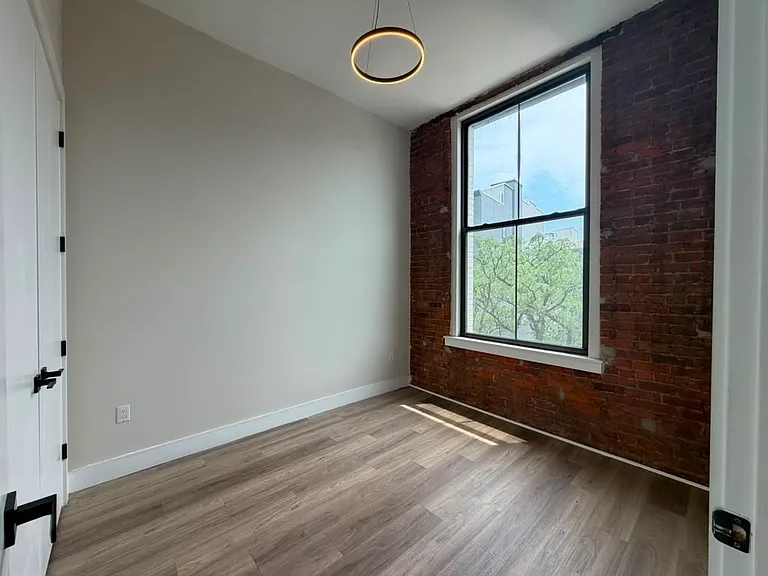 328 W Front St #300 — Photo 8