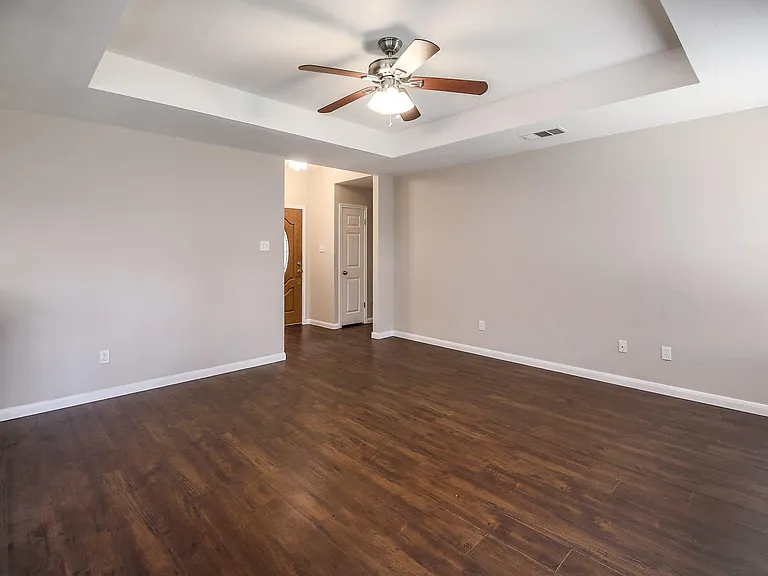 1806 Oakmont Ln — Photo 8