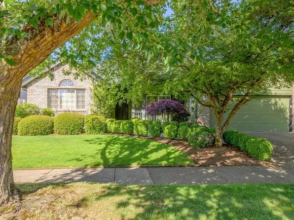 2815 Grand Cayman Dr, Eugene, OR 97408