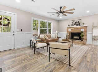 49 Shields Ln, Newark, DE 19702