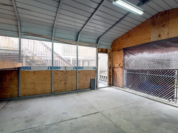 211 New York Avenue image 29 of 37