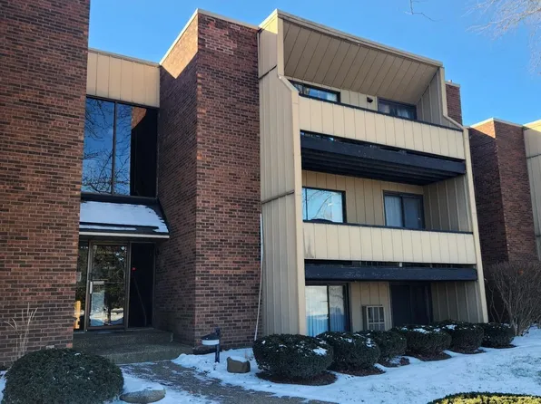 6909 N Terra Vista Dr #8203, Peoria, IL 61614
