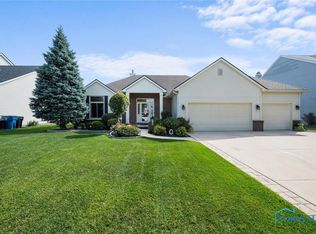 1665 Spring Forest Dr, Oregon, OH 43616