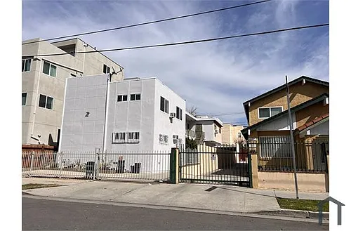 1132 S Oxford Ave #1 Photo 1