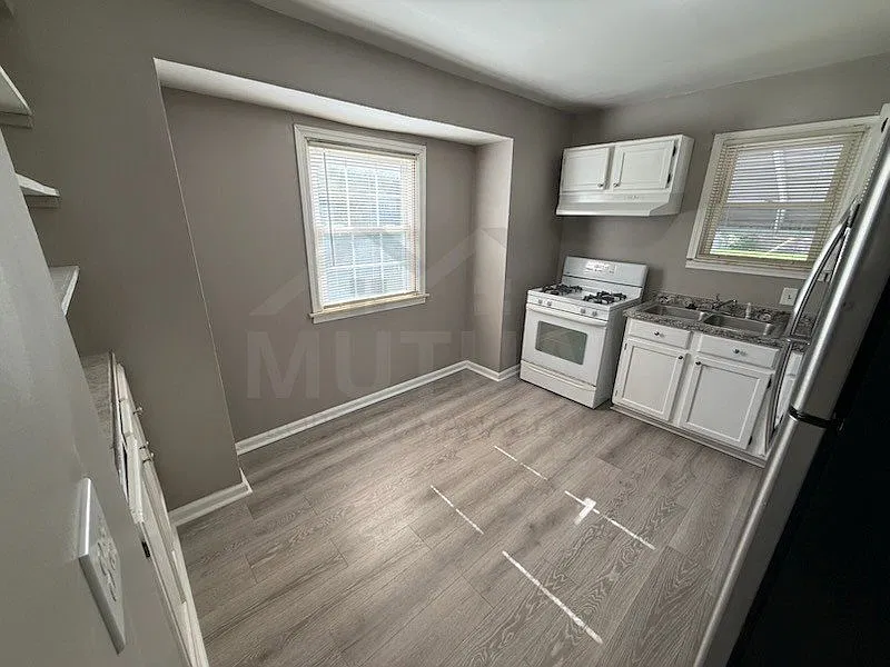 2 bed, 1.0 bath, 853 sqft, $1,525 — Photo 3