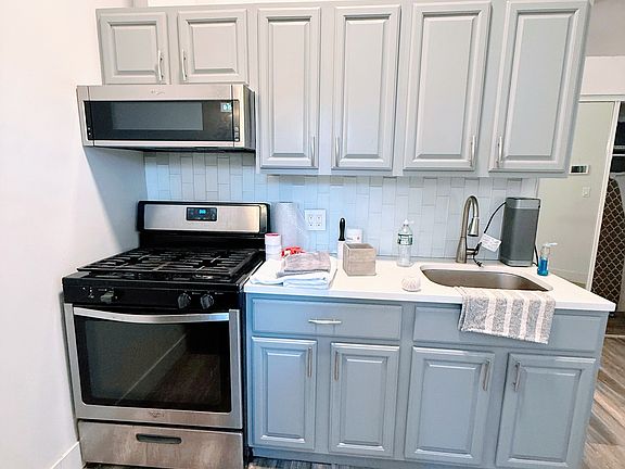3rd image of 30-12 Astoria Blvd #4A