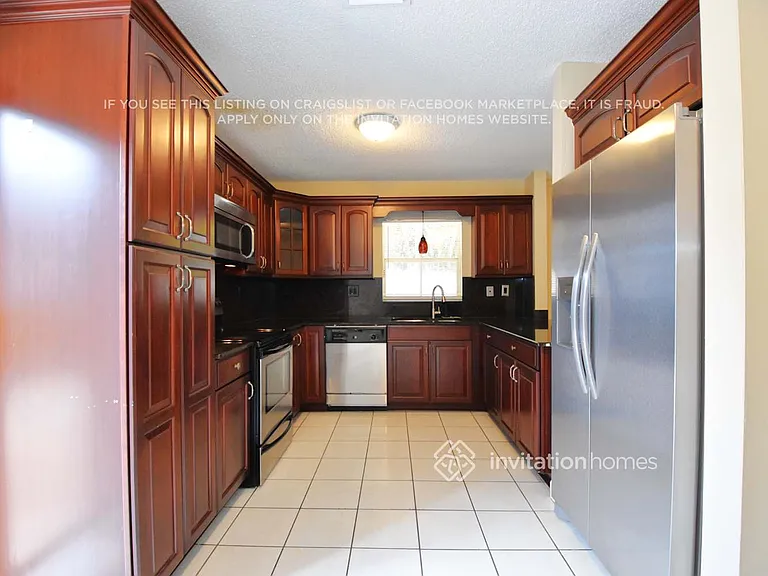 13272 NW 10th Ter — Photo 9