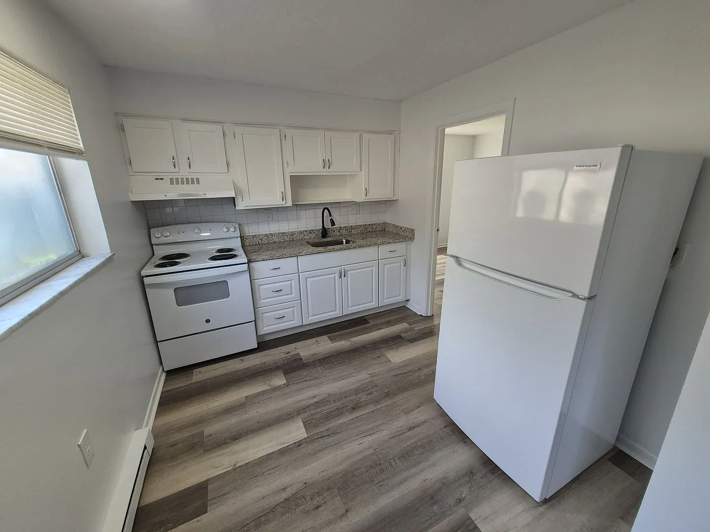 922 Highland Ave — Photo 3