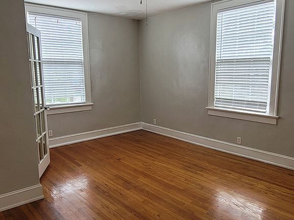 3rd image of 1312 Willow Branch Ave #18
