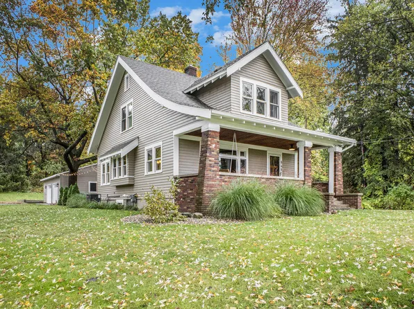 6461 Cascade Rd SE, Grand Rapids, MI 49546