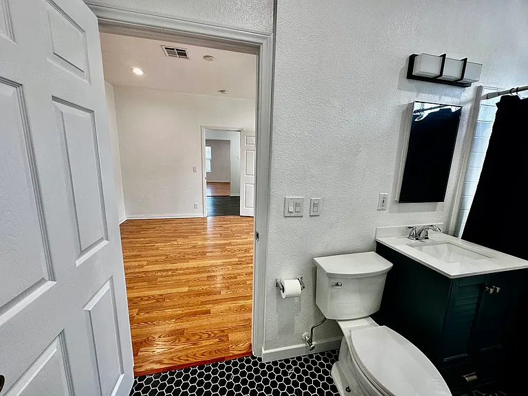 227 N Adams St #6 — Photo 22