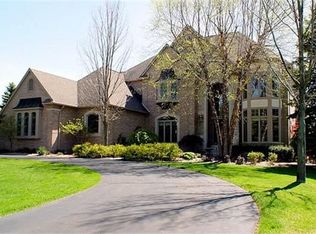 4235 Colonial Ct, Howell, MI 48843