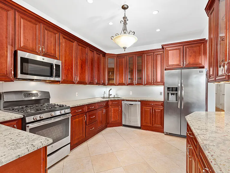 6049 Huxley Ave #2 — Photo 4