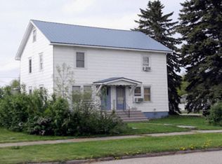 911 3rd St, Britton, SD 57430