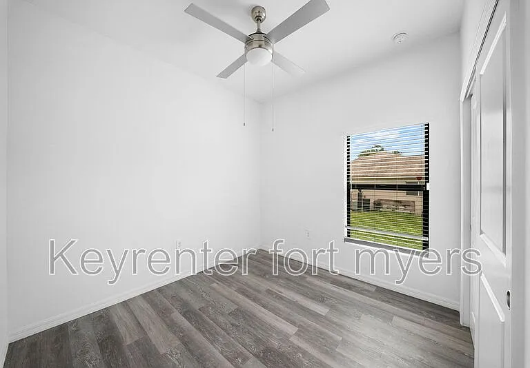 4716 29th St SW — Photo 7