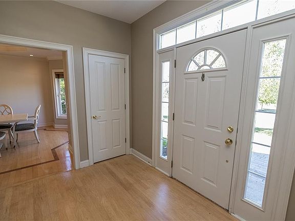 2nd image of 1150 Windward Ln