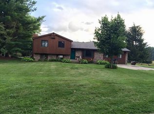 2425 Patterson Lake Rd, Pinckney, MI 48169