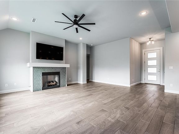 4th image of 483 N Otoe St