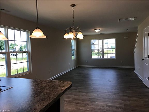 4th image of 7352 Garett Park Dr
