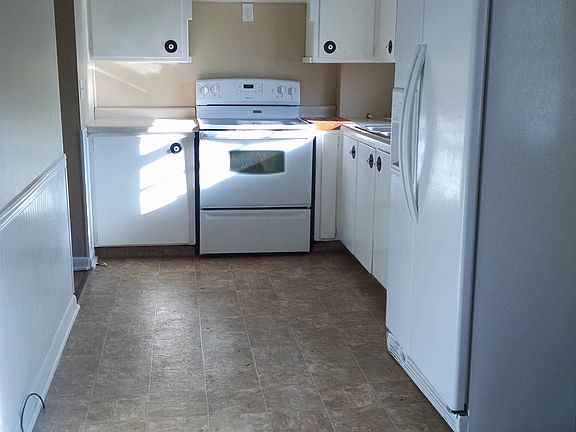 5th image of 4415 Van Dorn St