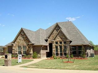 1413 Valley Crest Dr, Burleson, TX 76028