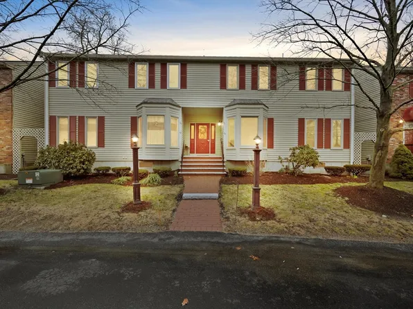 64 Union Sq, Randolph, MA 02368
