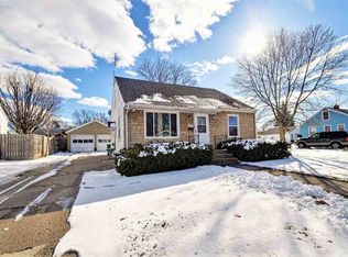 1834 Smith St, Green Bay, WI 54302